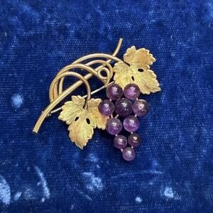 Krementz amethyst grapes & gold filled brooch